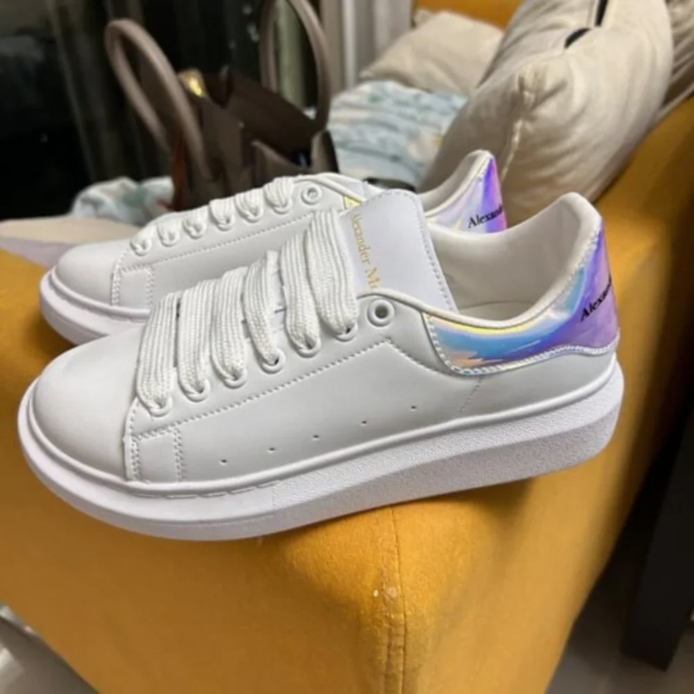 💙💙Alexander McQueen sneakers Little white shoes for Women💙💙 - Picture 4 of 4